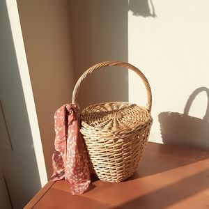 Parisan style basket purse